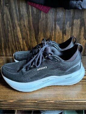 Brooks Running Shoes in Black with Light Blue Sole